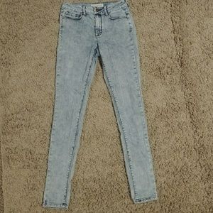 Bull head skinny jeans